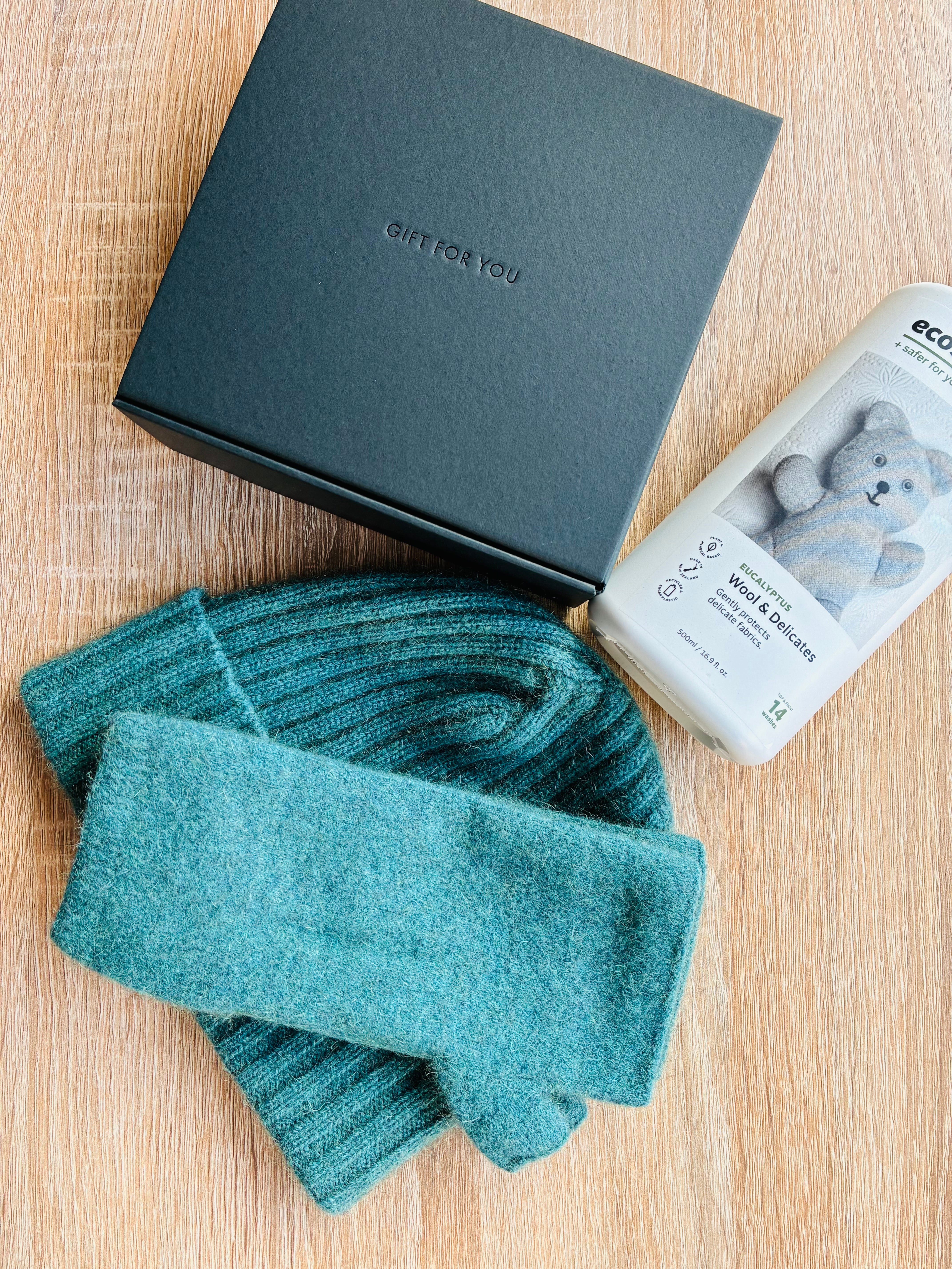 Welcome to Wool Starter Set, Beanie & Wristwarmers