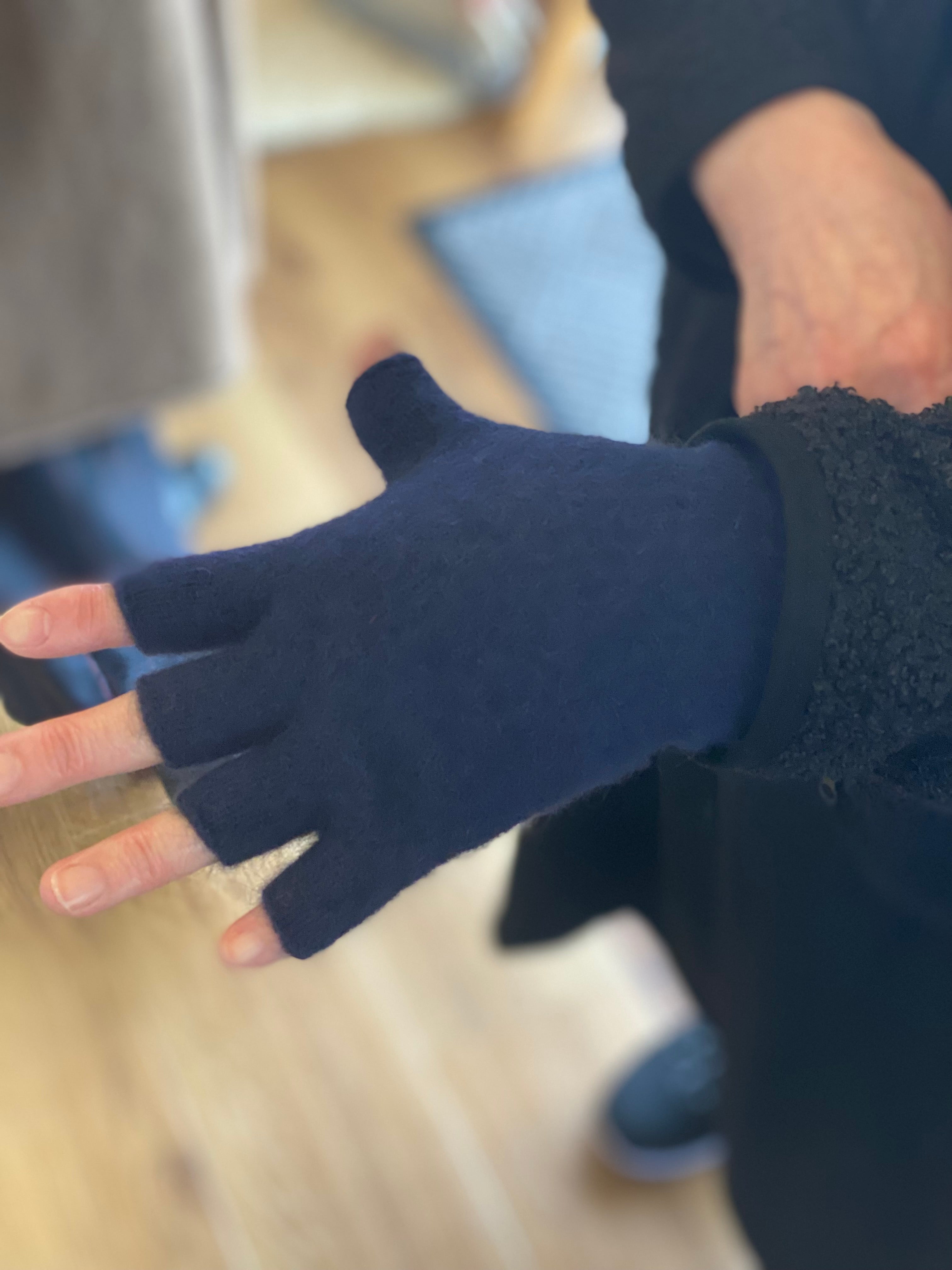 Fingerless Glove
