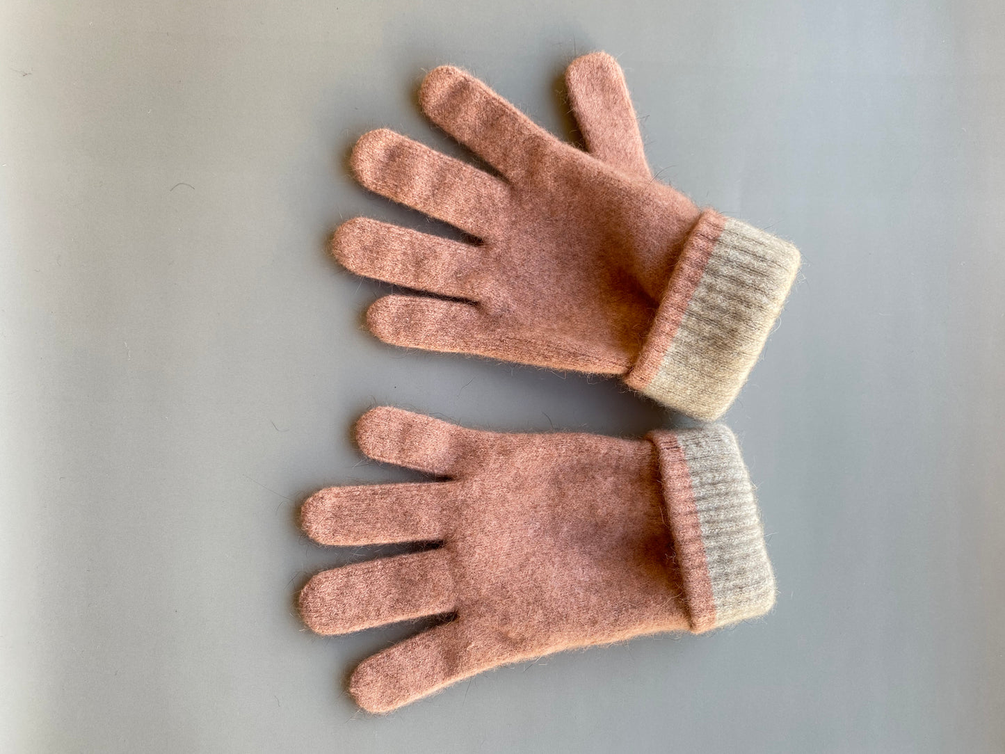 Gloves: Dusky Pink Gloves (Pearl): Possum & Merino Wool, Made in New Zealand